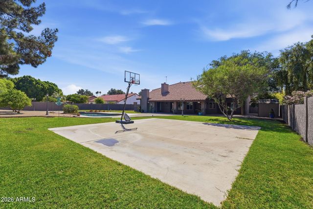 6950 W WILLOW Avenue, Peoria, AZ 85381