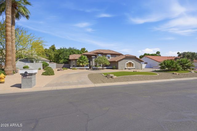 6950 W WILLOW Avenue, Peoria, AZ 85381