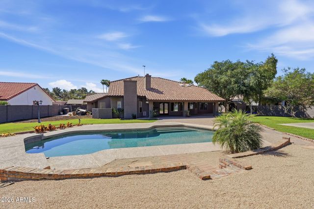 6950 W WILLOW Avenue, Peoria, AZ 85381