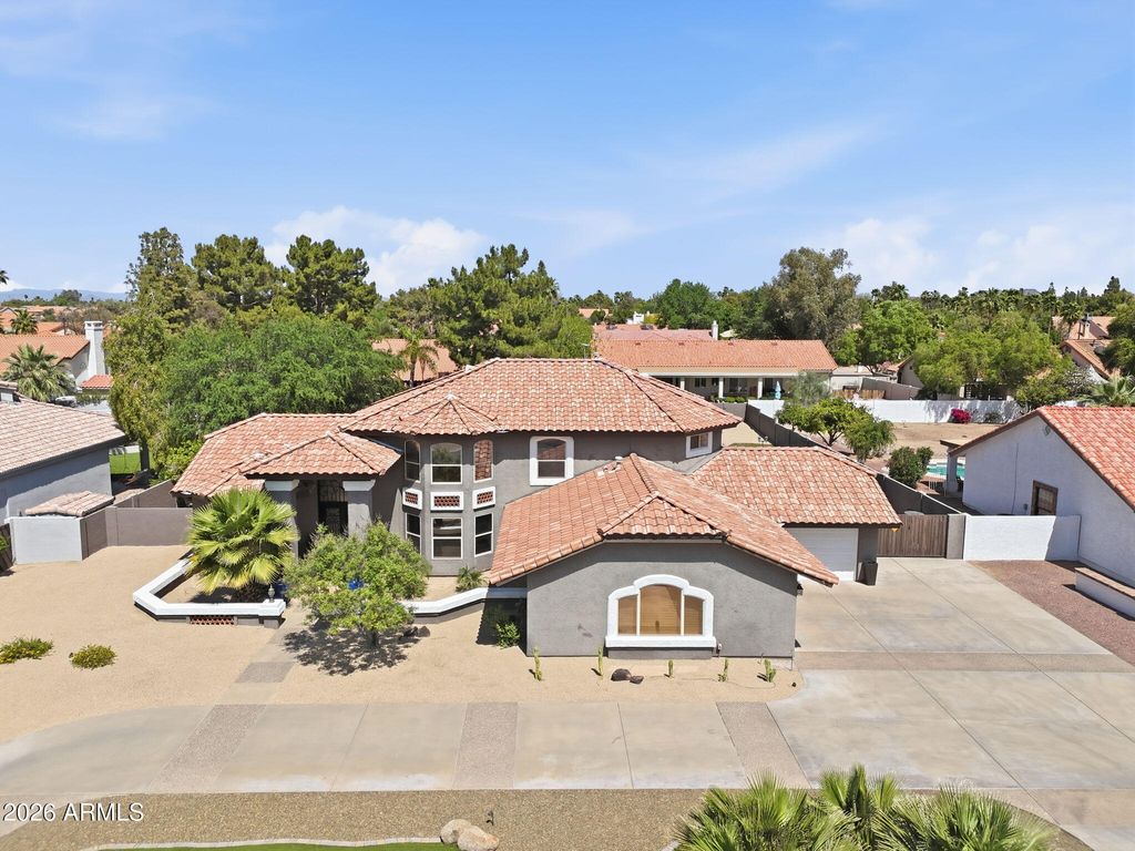 6950 W WILLOW Avenue, Peoria, AZ 85381