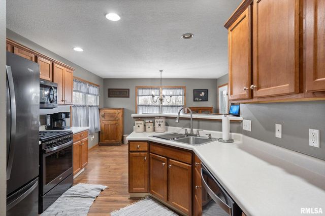 973 17TH Avenue, Silvis, IL 61282