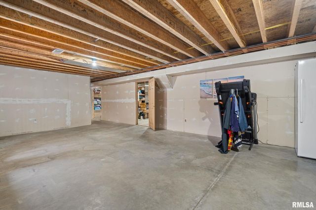 973 17TH Avenue, Silvis, IL 61282