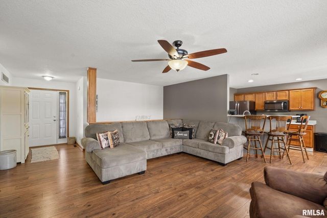 973 17TH Avenue, Silvis, IL 61282