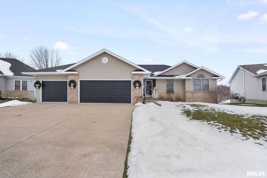 973 17TH Avenue, Silvis, IL 61282