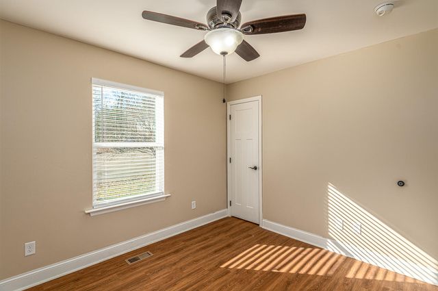 27 Berry Circle, Ringgold, GA 30736