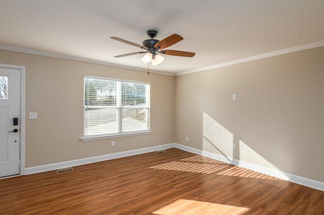 27 Berry Circle, Ringgold, GA 30736