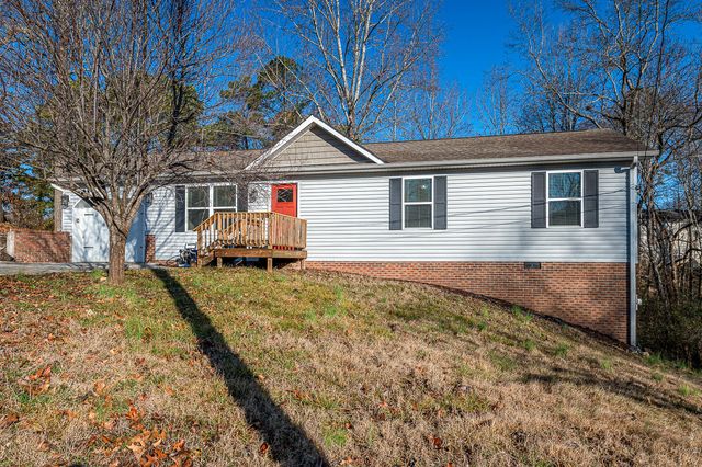 27 Berry Circle, Ringgold, GA 30736