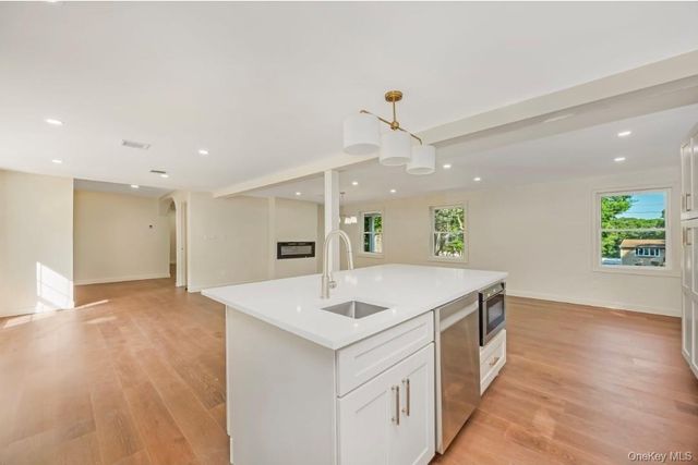 30 New Mill Road, Smithtown, NY 11787