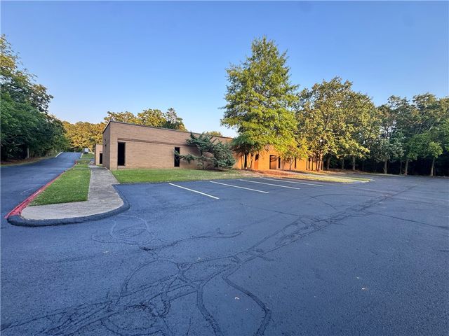 4171 & 4153 Crossover Road, Fayetteville, AR 72703