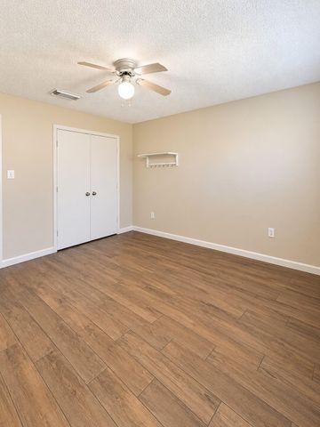 2835 Balmorhea Avenue A, Houston, TX 77039