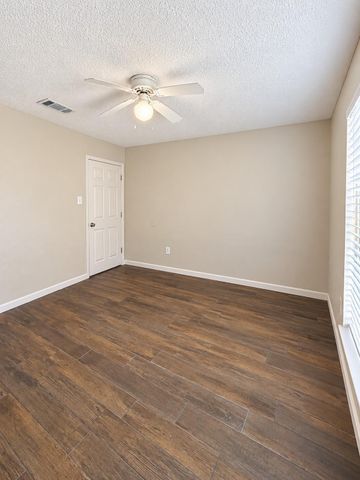 2835 Balmorhea Avenue A, Houston, TX 77039