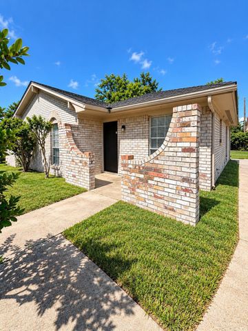 2835 Balmorhea Avenue A, Houston, TX 77039