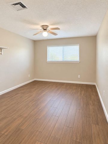 2835 Balmorhea Avenue A, Houston, TX 77039