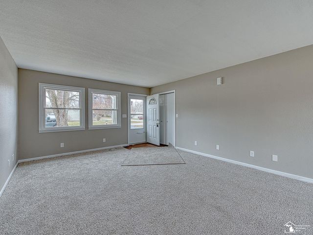 292 N Division Street 2B, Petersburg, MI 49270