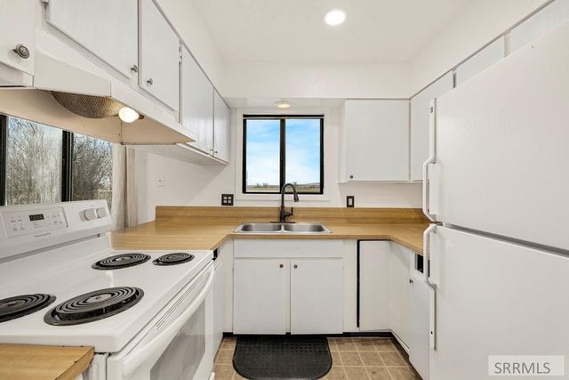 24 Jaxon Drive, Sugar City, ID 83448