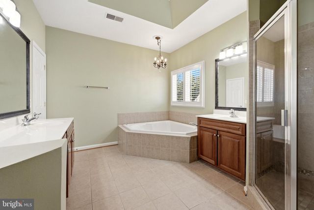 43725 RED HOUSE DR, Leesburg, VA 20176