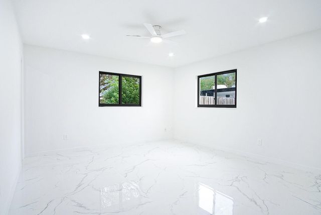 435 NE Solida Circle, Port St Lucie, FL 34953