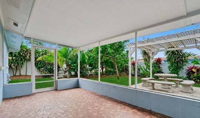 8958 110TH STREET, Seminole, FL 33772