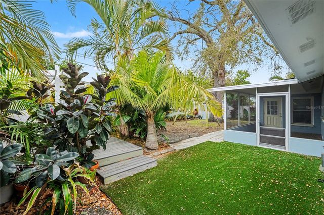 8958 110TH STREET, Seminole, FL 33772