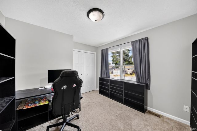 5503 Bay Char Court, Osceola, IN 46561