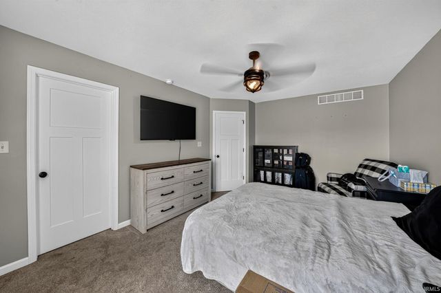 5503 Bay Char Court, Osceola, IN 46561