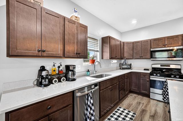 5503 Bay Char Court, Osceola, IN 46561