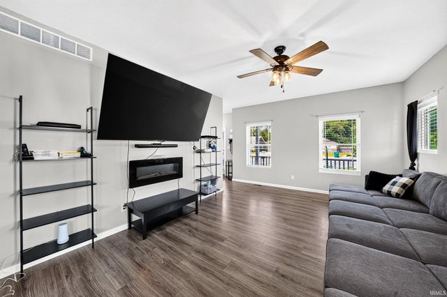 5503 Bay Char Court, Osceola, IN 46561