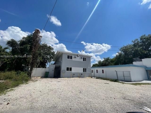 1920 NW 151st St 3, Opa-locka, FL 33054