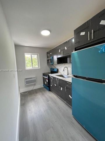 1920 NW 151st St 3, Opa-locka, FL 33054