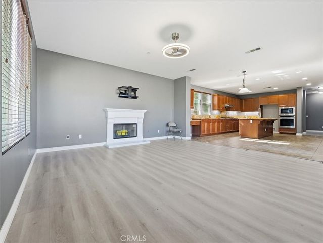 2947 Gilbert Avenue, Corona, CA 92881