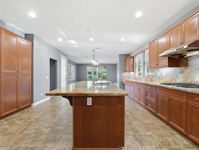 2947 Gilbert Avenue, Corona, CA 92881