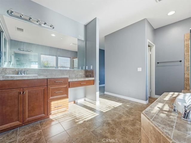 2947 Gilbert Avenue, Corona, CA 92881