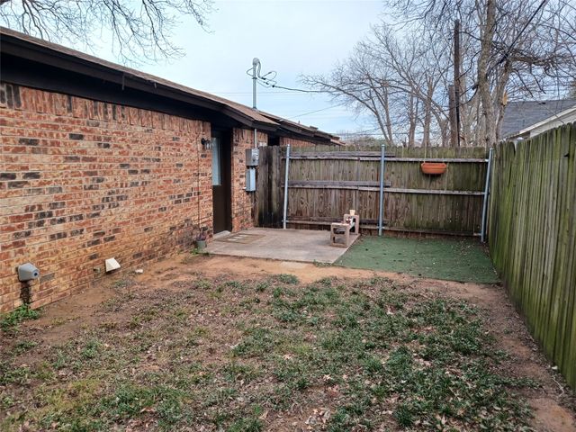 506 Dipert Court, Arlington, TX 76012