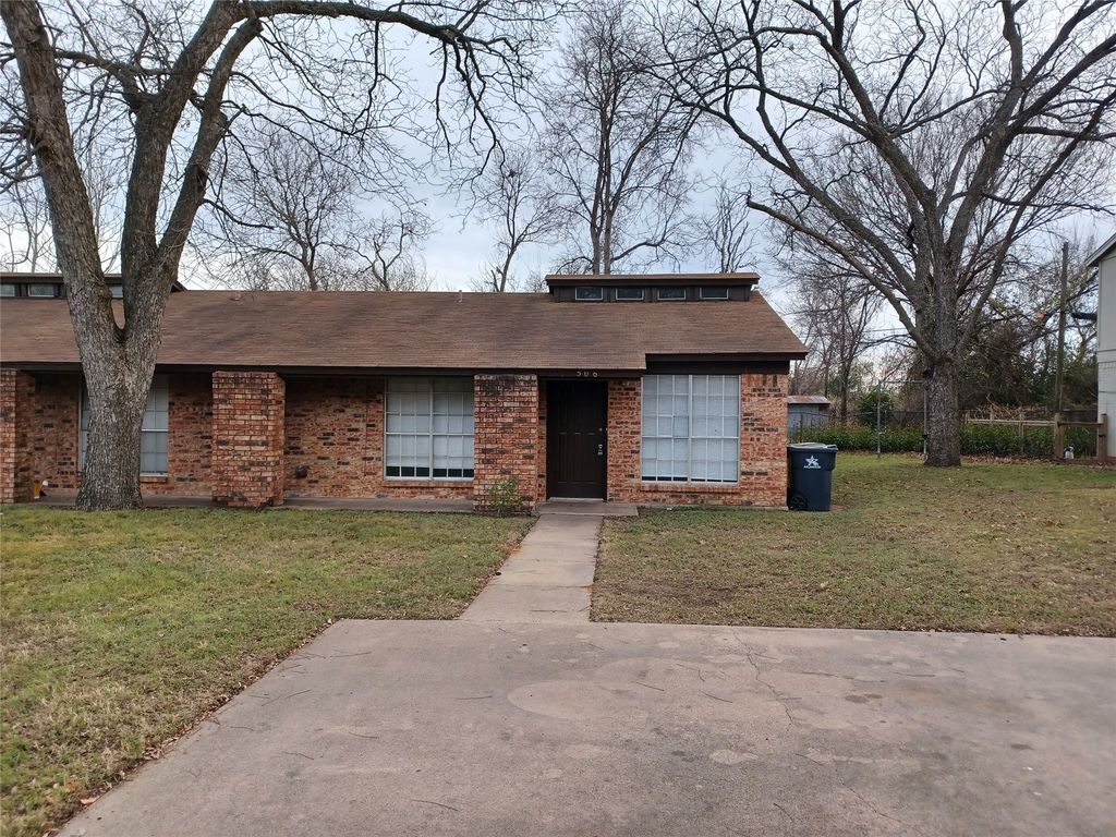 506 Dipert Court, Arlington, TX 76012