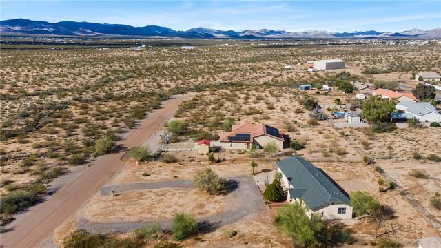 3662 N Venus Court, Golden Valley, AZ 86413