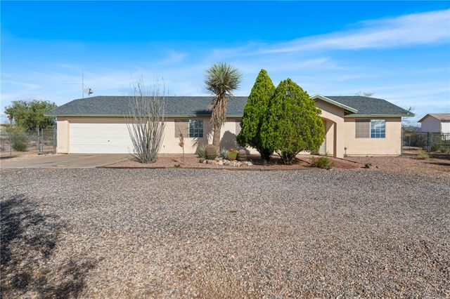 3662 N Venus Court, Golden Valley, AZ 86413