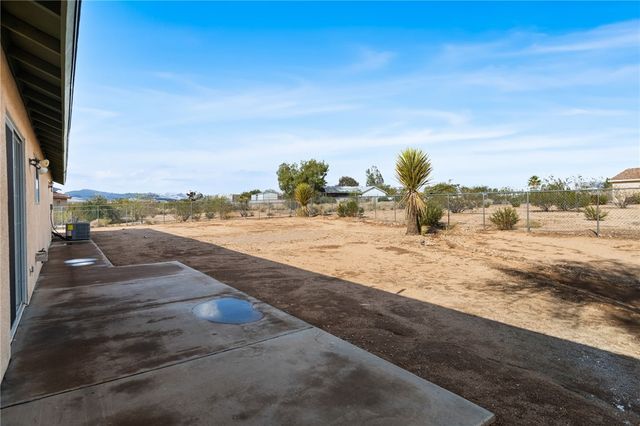 3662 N Venus Court, Golden Valley, AZ 86413