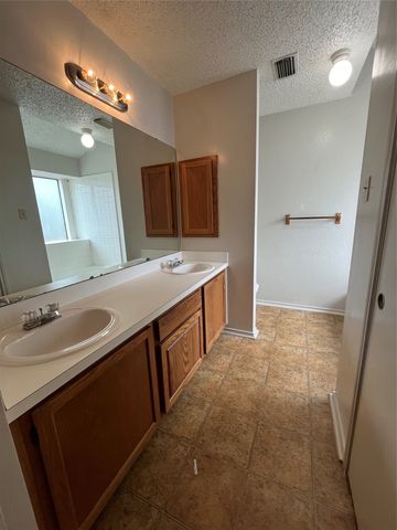 724 Ballard Street, Cedar Hill, TX 75104