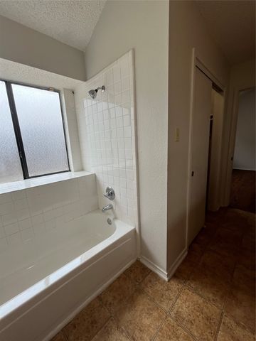 724 Ballard Street, Cedar Hill, TX 75104