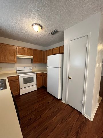 724 Ballard Street, Cedar Hill, TX 75104