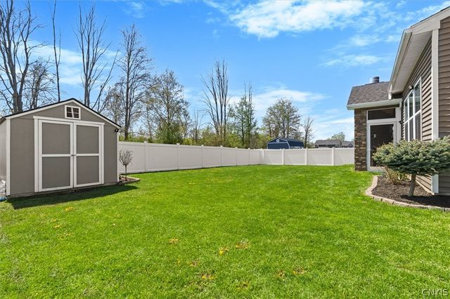 4442 Pace Lane, Clay, NY 13041