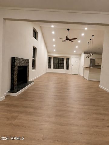 4238 E EVERETT Drive, Phoenix, AZ 85032