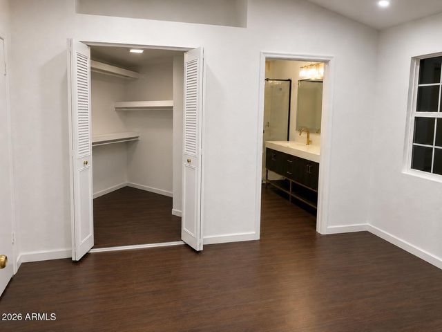 4238 E EVERETT Drive, Phoenix, AZ 85032