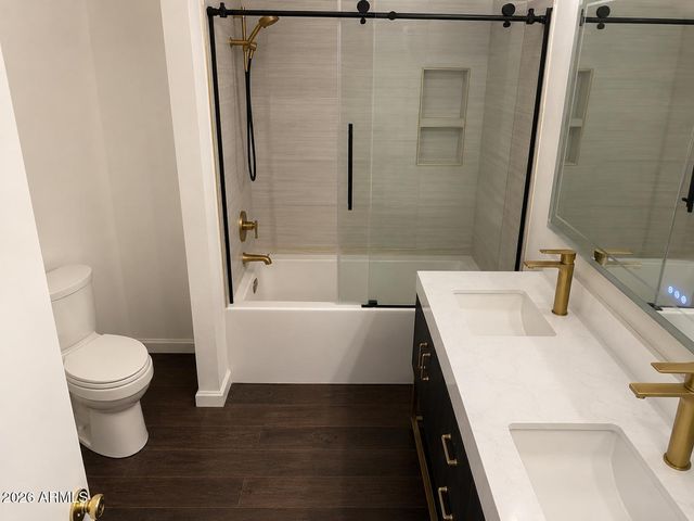 4238 E EVERETT Drive, Phoenix, AZ 85032