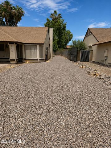 4238 E EVERETT Drive, Phoenix, AZ 85032