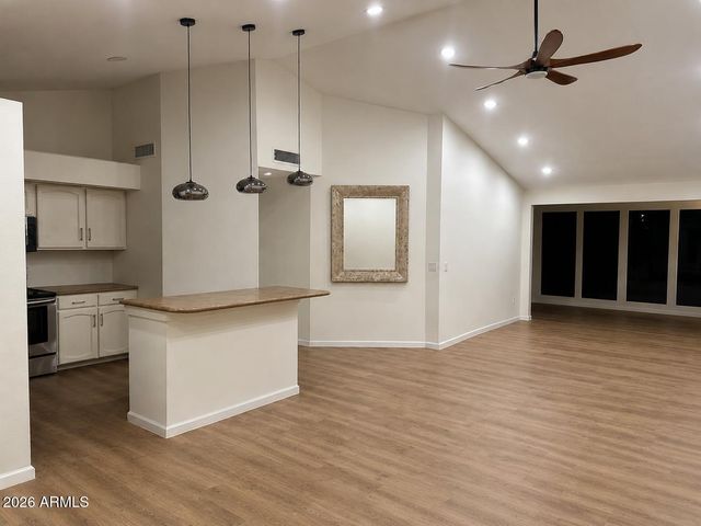 4238 E EVERETT Drive, Phoenix, AZ 85032