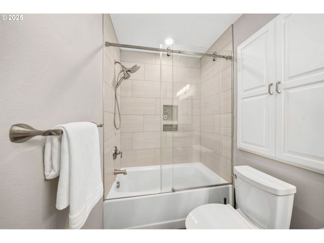 3811 Ne 166TH Ave, Vancouver, WA 98682