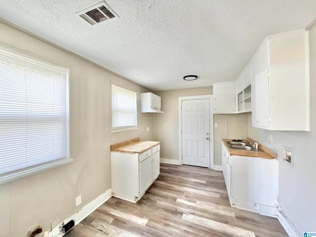 1845 HENRY CRUMPTON DRIVE, Birmingham, AL 35211