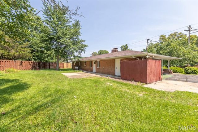 1910 Barron Road, Poplar Bluff, MO 63901