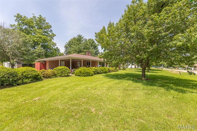 1910 Barron Road, Poplar Bluff, MO 63901